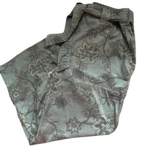 High Sierra floral green women’s Capri pants